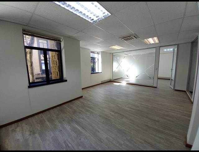 360M² OFFICE TO LET IN BRYANSTON